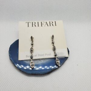NWT Trifari Dangling Earrings
